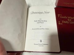 GOD’S WISDOM FOR DAILY LIVING 3 BOOK BOX SET BONDED LEATHER GILDED GOLD EDGES