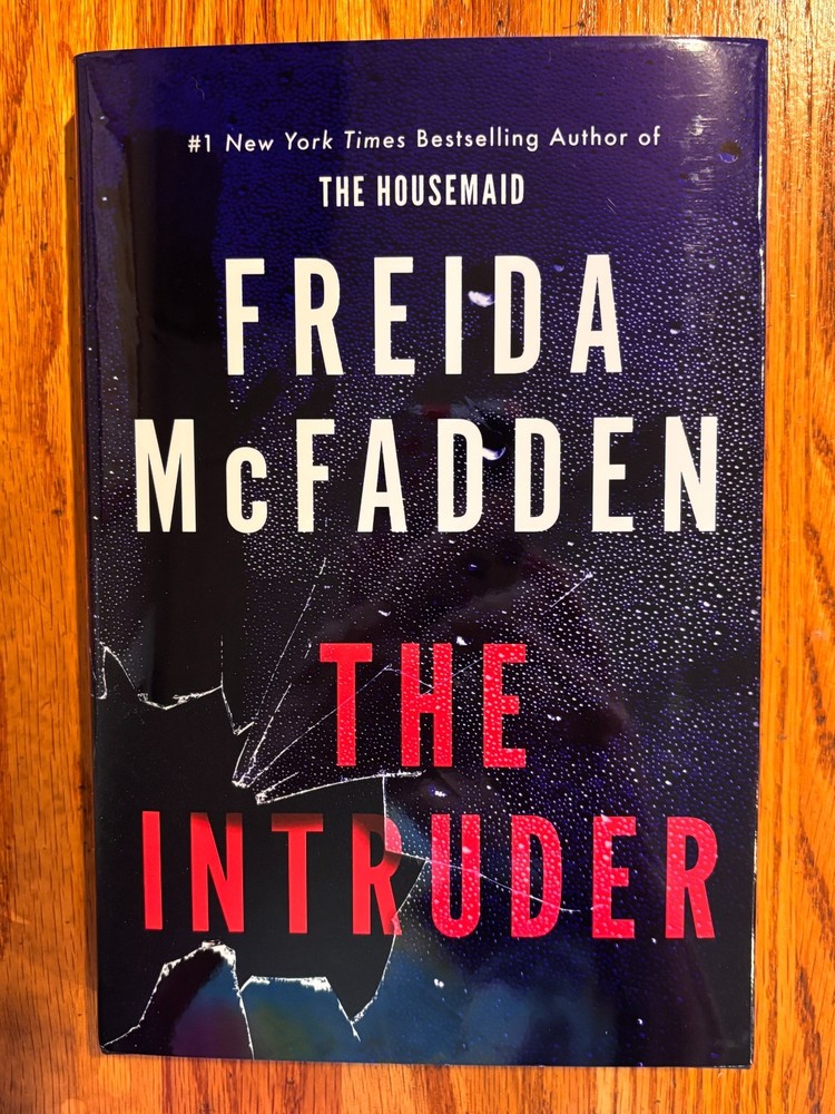 THE INTRUDER Freida McFadden Deluxe hardcover edition