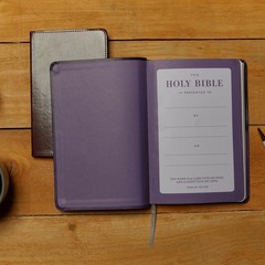 KJV Holy Bible: Value Large Print Thinline, Pink Leathersoft, Red Letter,…