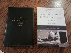 NASB Charles Stanley Life Principles Bible ~Retail $80 BLACK LEATHER SOFT 2nd Ed