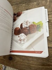 Vitamix CREATIONS Recipe Book 2012 372 Pages Cocktails Milkshakes Soups Breads