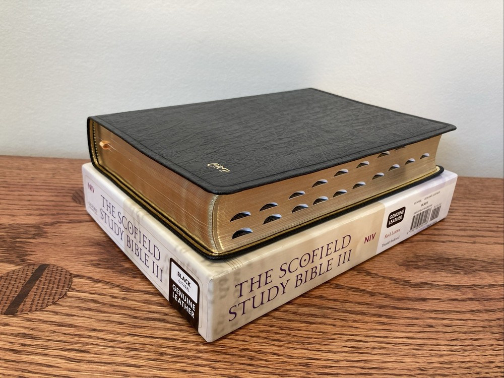 NIV 1984 Scofield Study Bible | Black Genuine Leather | Thumb-Indexed