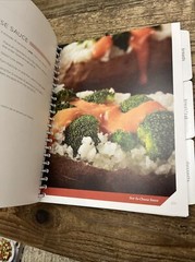Vitamix CREATIONS Recipe Book 2012 372 Pages Cocktails Milkshakes Soups Breads