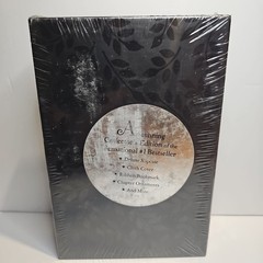New Moon by Stephenie Meyer Collector’s Edition Deluxe Slipcase Cloth Cover