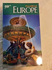 EUROPE TRAVEL BOOK 576 PAGES 19 EDITION