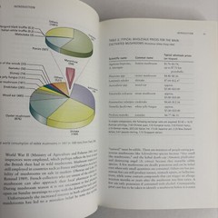 Edible and Poisonous Mushrooms of the World by Hall, Stepheson, Buchanan, Yun