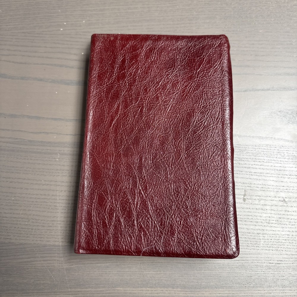 The New Open Bible NAS Study Edition Genuine Leather Burgundy 1976BG