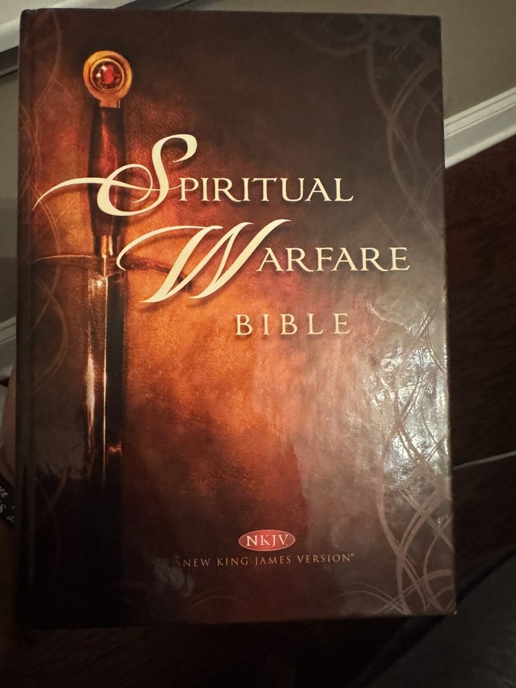 Spiritual Warfare Bible : New King James Version by Passio Faith (2012,…