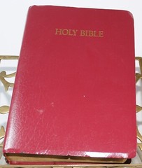 Holy Bible New King James Version Giant Print Center Column Reference Edition