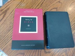 NKJV Compact Bible, Maclaren Series, Genuine Leather, Black, Comfort Print