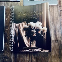 Lot of 5: The Daily Grace Co. Bundle, Devotionals Calendar Journal SHIPS FREE!